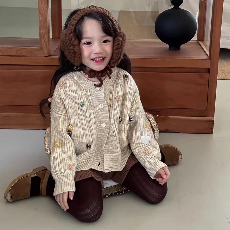 Girls' colorful wool ball sweater keeps warm and stylish Nordic style autumn and winter new children's cardigan versatile knit s