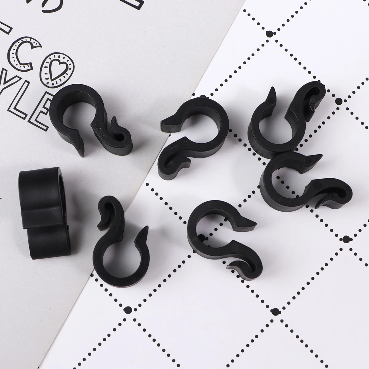 

50 Pcs Hooks Pipe Clamp Buckle Heavy Duty Water Hose Quick Connect Clips to Hang Irrigation