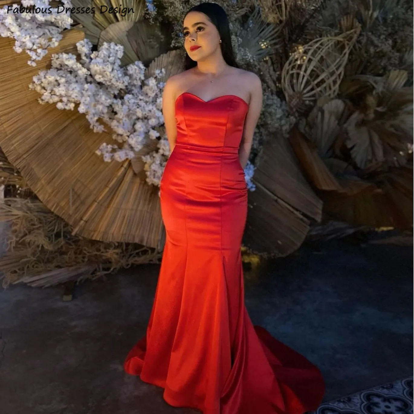 

Red Strapless Sweetheart Neck Bridesmaid Dresses Long Mermaid Sweep Train Women Wedding Guest Dress Trumpet Prom Party Gown