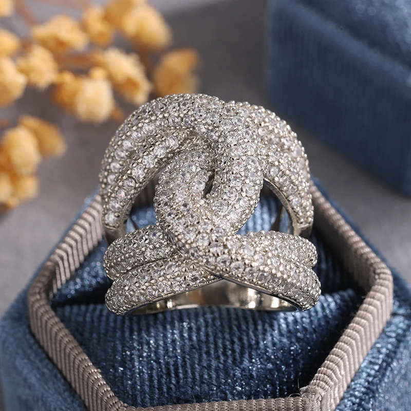 

Хип-хоп геометрическое переплетенное большое кольцо с бриллиантами для женщин, модные полые ювелирные изделия, подарок на день рождения