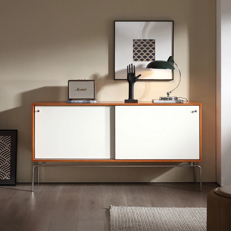 

The sideboard is modern, simple, luxurious and retro. The living room with solid wood edges is against the wall.