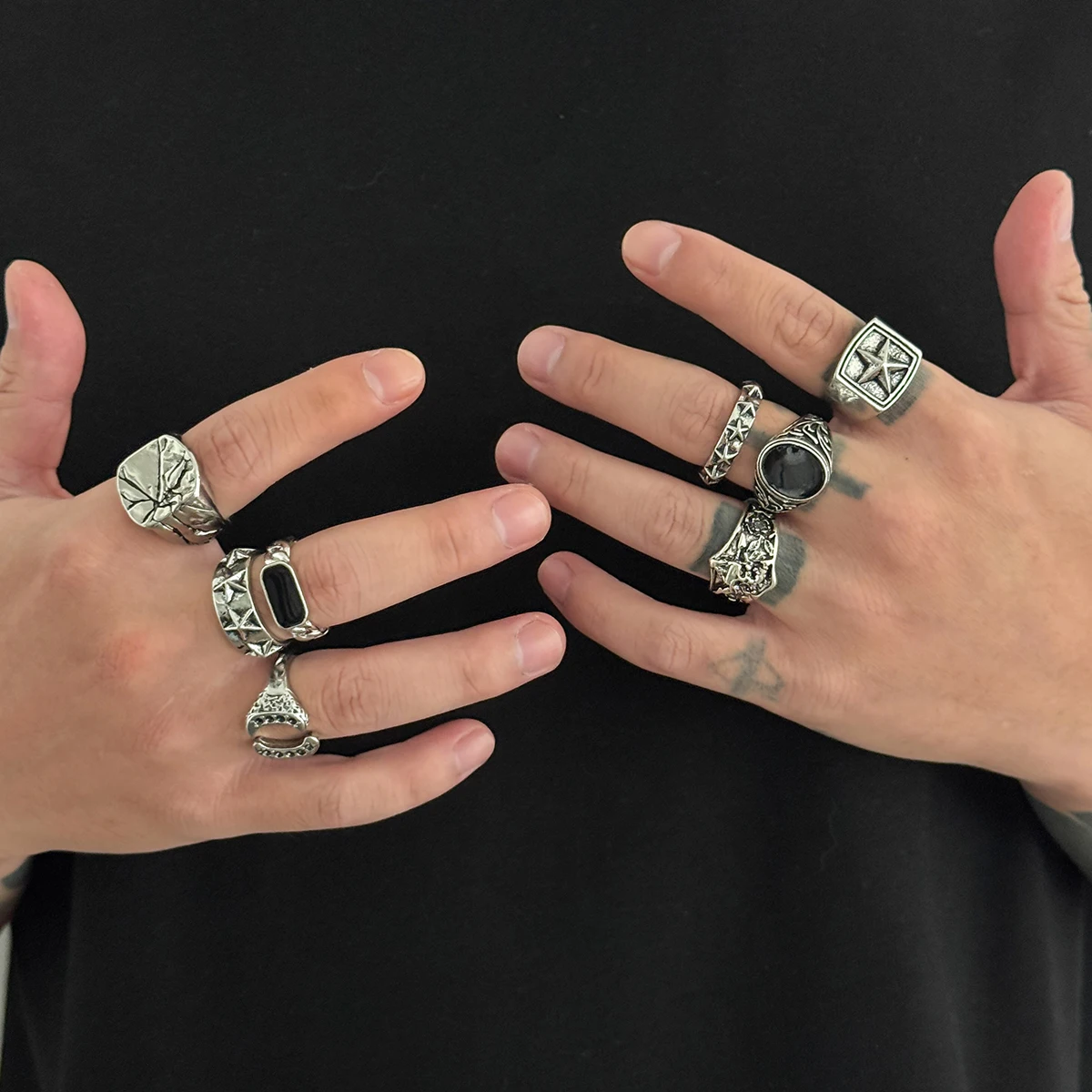 Salircon 8Pieces Gothic Vintage Oval Geometry Star Rings Set Men Punk Hip Hop Stackable Finger Ring Jewelry Party Accessory