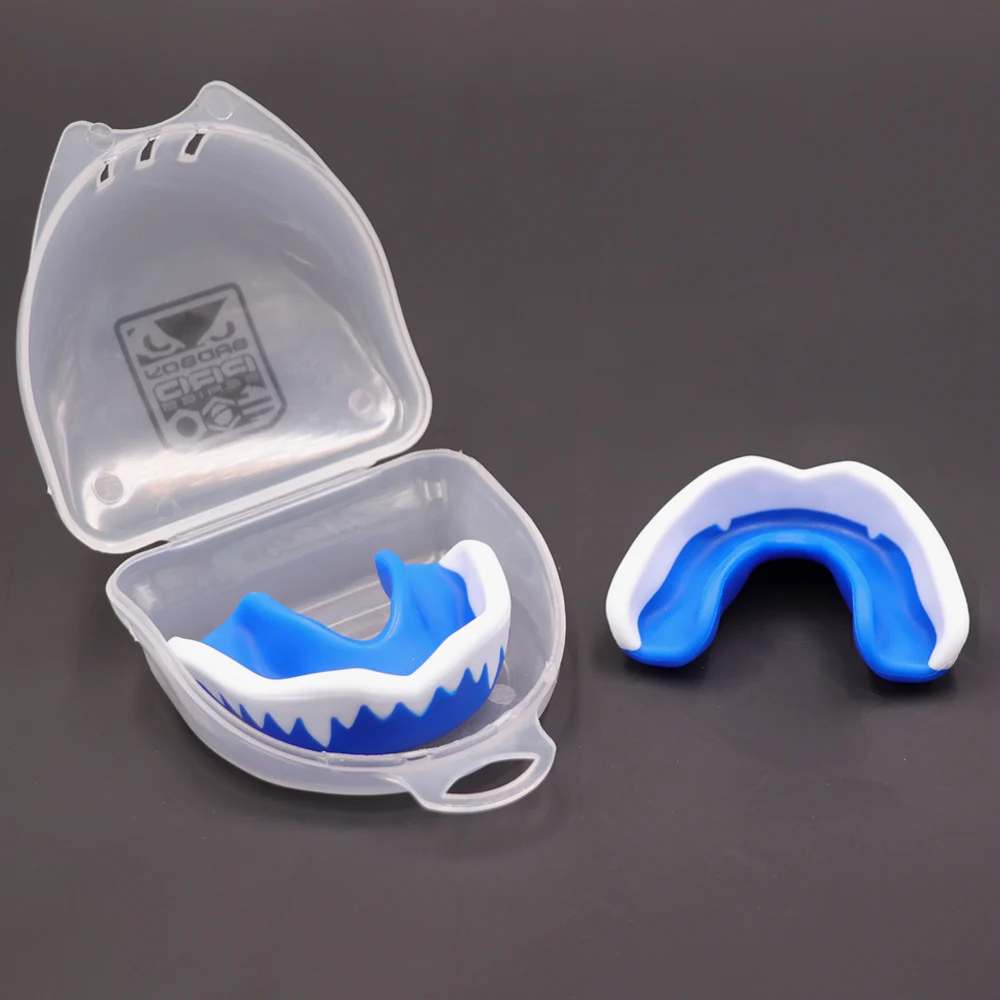 大人用デュアルカラーEVAマウスガード - MMA、ボクシング、フットボール、ラグビー、ホッケーの歯の保護、スポーツマウスガード