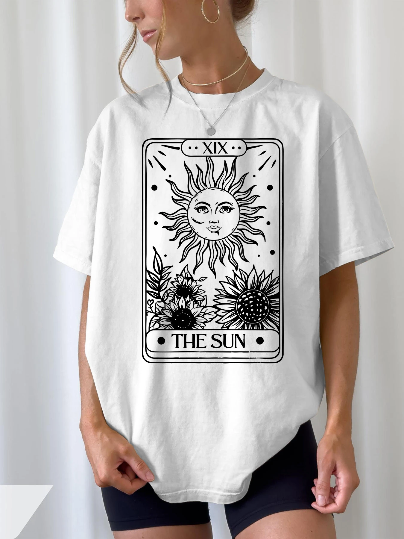 Sun Tarot printed T-shirt. Easily create a sweet and casual look         Unisex streetwear shirt T-shirt vintage clothes