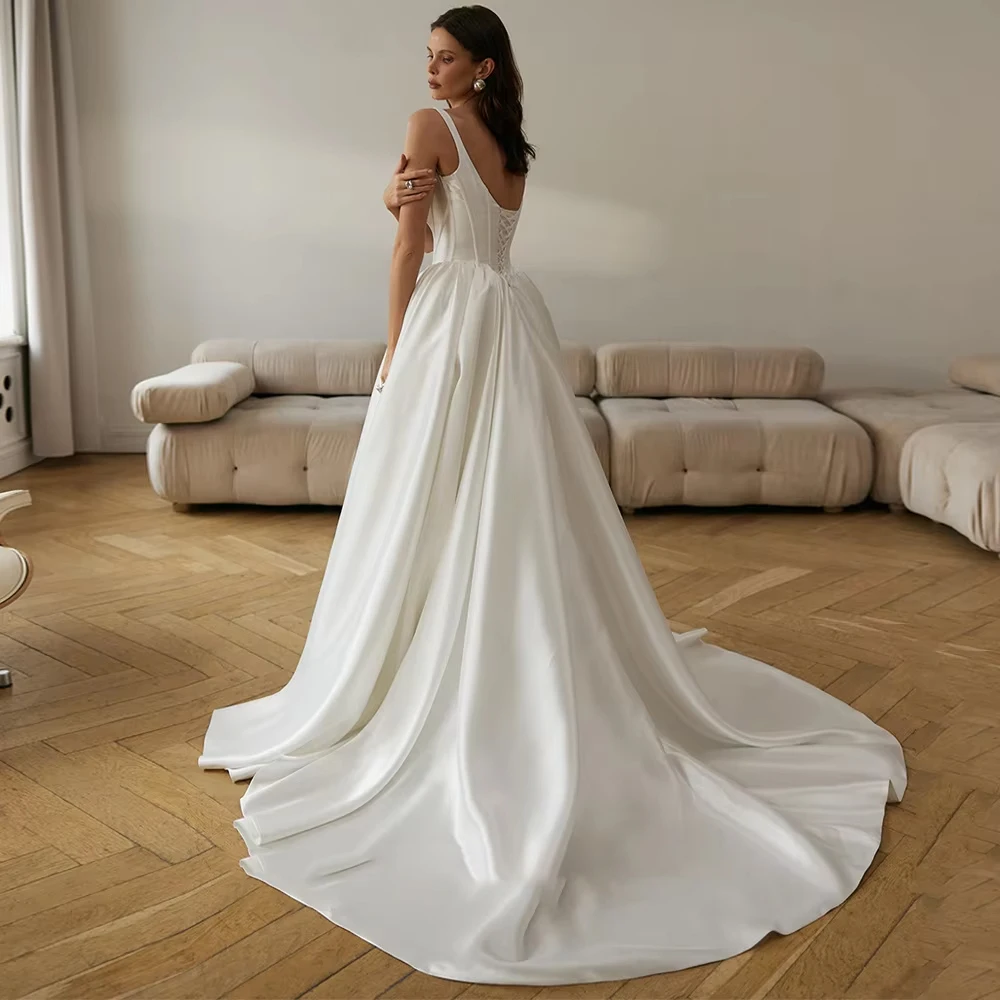 Looking Future Wedding Dresses Satin Bridal Gowns Square Neck Sleeveless Sweep Train Draped Woman Bride Dresses Long Train Dress