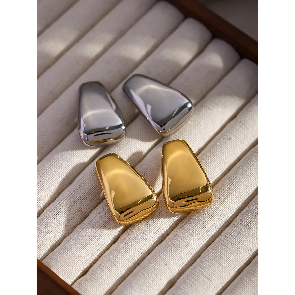 

Simple and stylish stainless steel geometric glossy trapezoid earrings