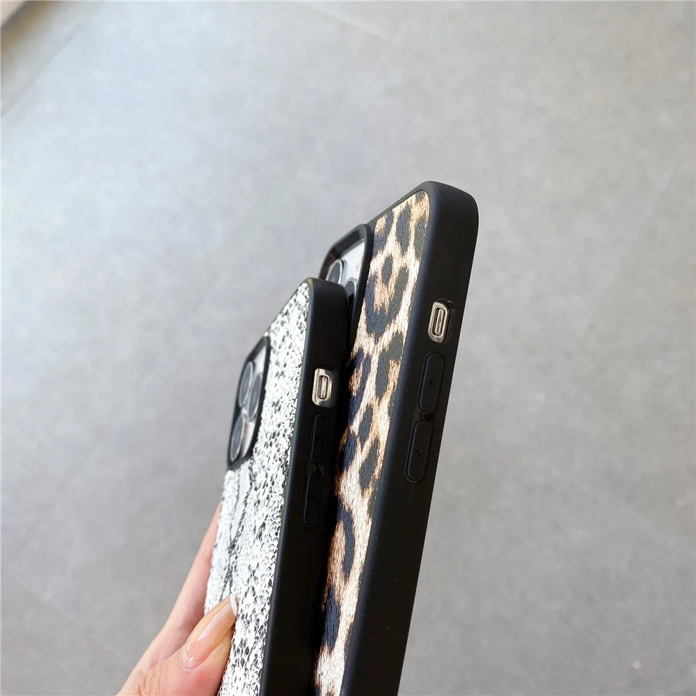 Custodia per telefono in pelle di coccodrillo serpente leopardo fiore Sexy 3D di marca di lusso per iphone 15 12 Mini 11 13 14 15 Pro XS MAX X XR 7