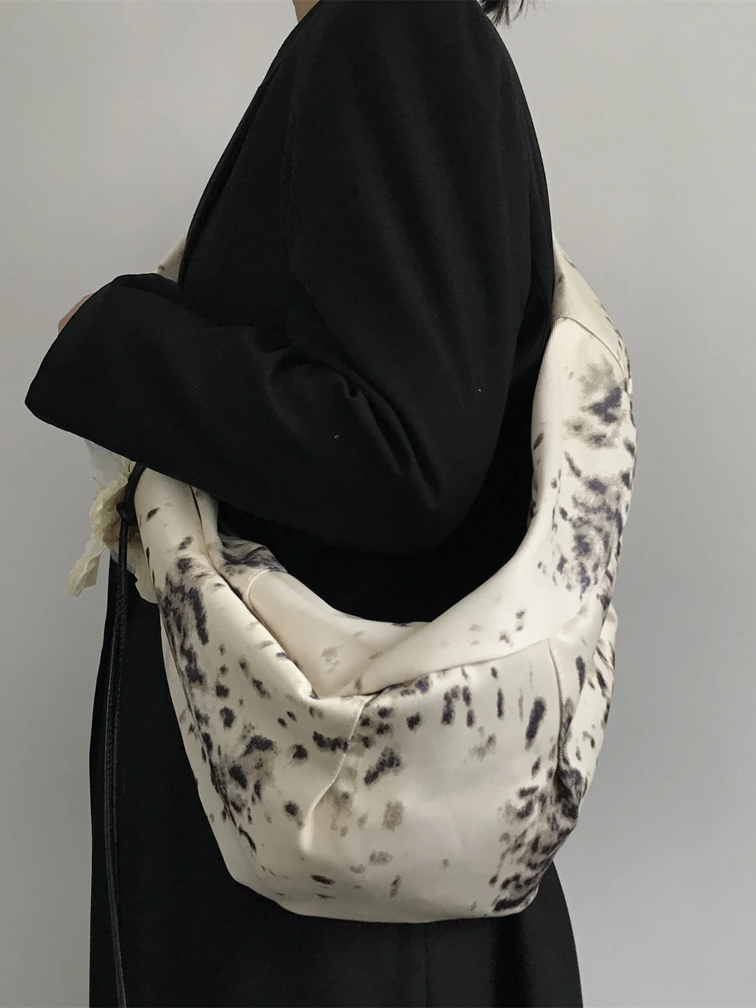 

2025 New Fashion Gradient Canvas Women Bag American Simple Leisure Versatile Large Capacity Single Shoulder Bag For Women Trendy