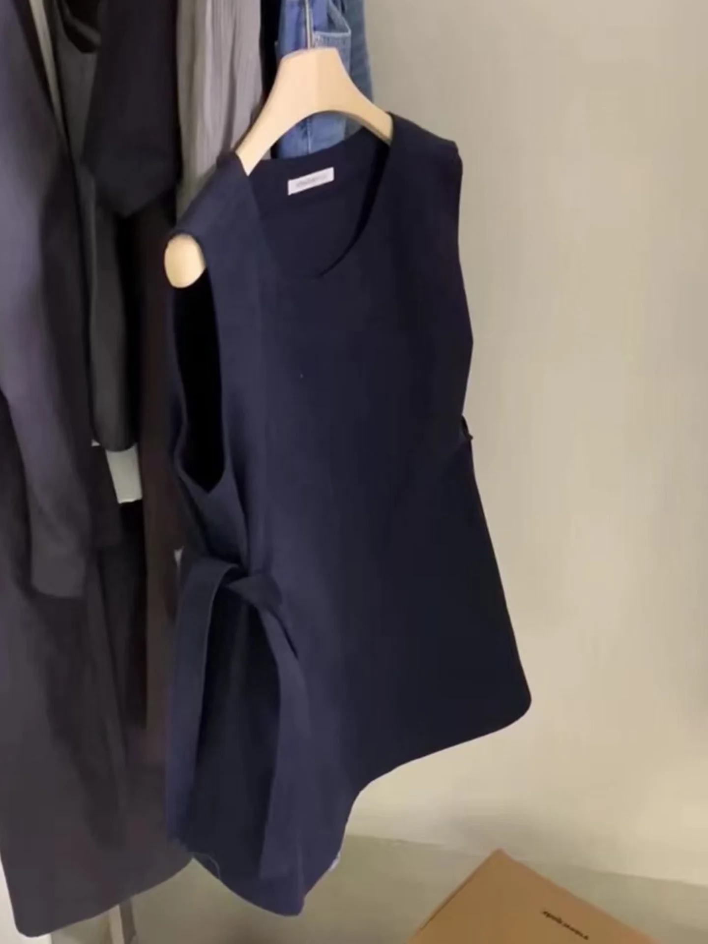 Faionable صيف جديد فضفاض المرأة لون نقي مربوط Svel irt الكورية Sle مستقيم قطع ارتداء اليومي سترة بال