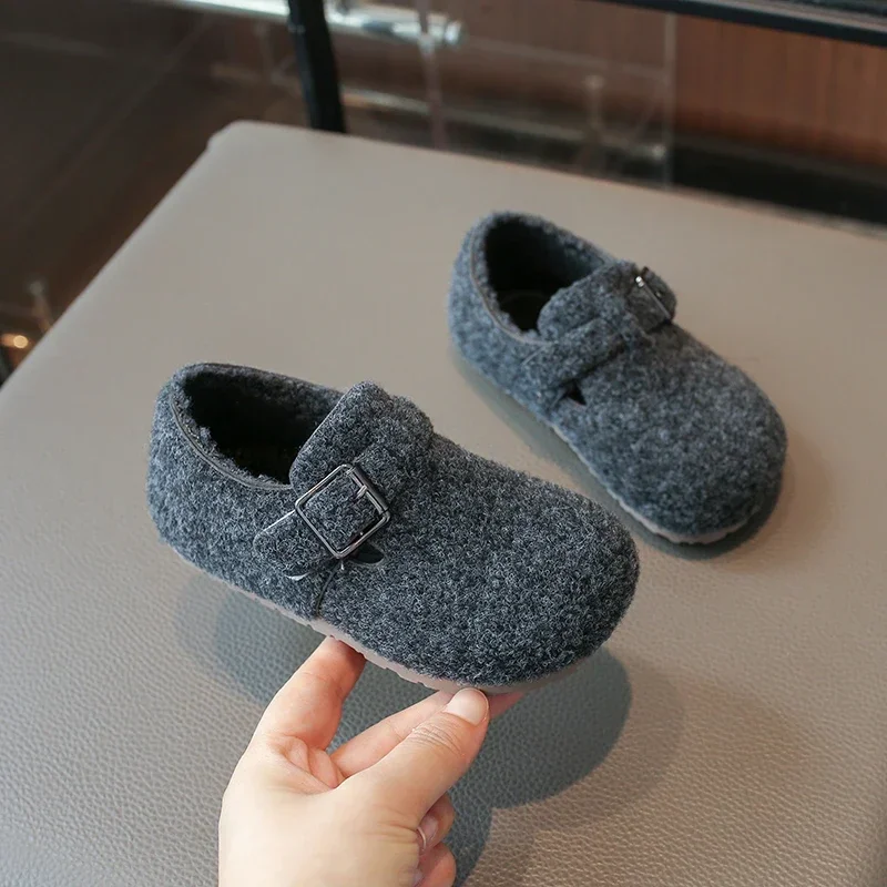 Kids Fuzzy Closed‑Back Winter Clog Shoes, Sherpa‑Lined Adjustable Metal Buckle Flat Warm Shoes