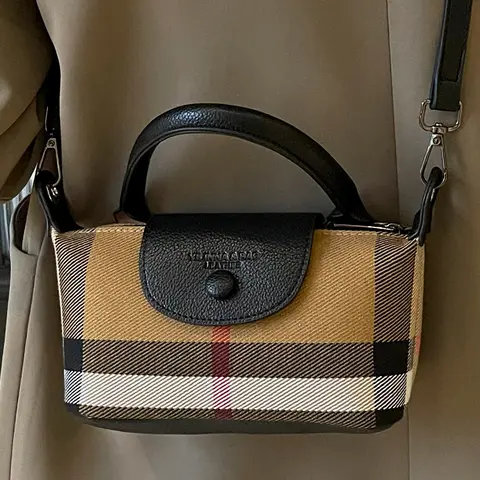 Borsa da donna alla moda europea e americana 2024 Nuova borsa con motivo a quadri Borsa per gnocchi portatile Borsa a tracolla portatile