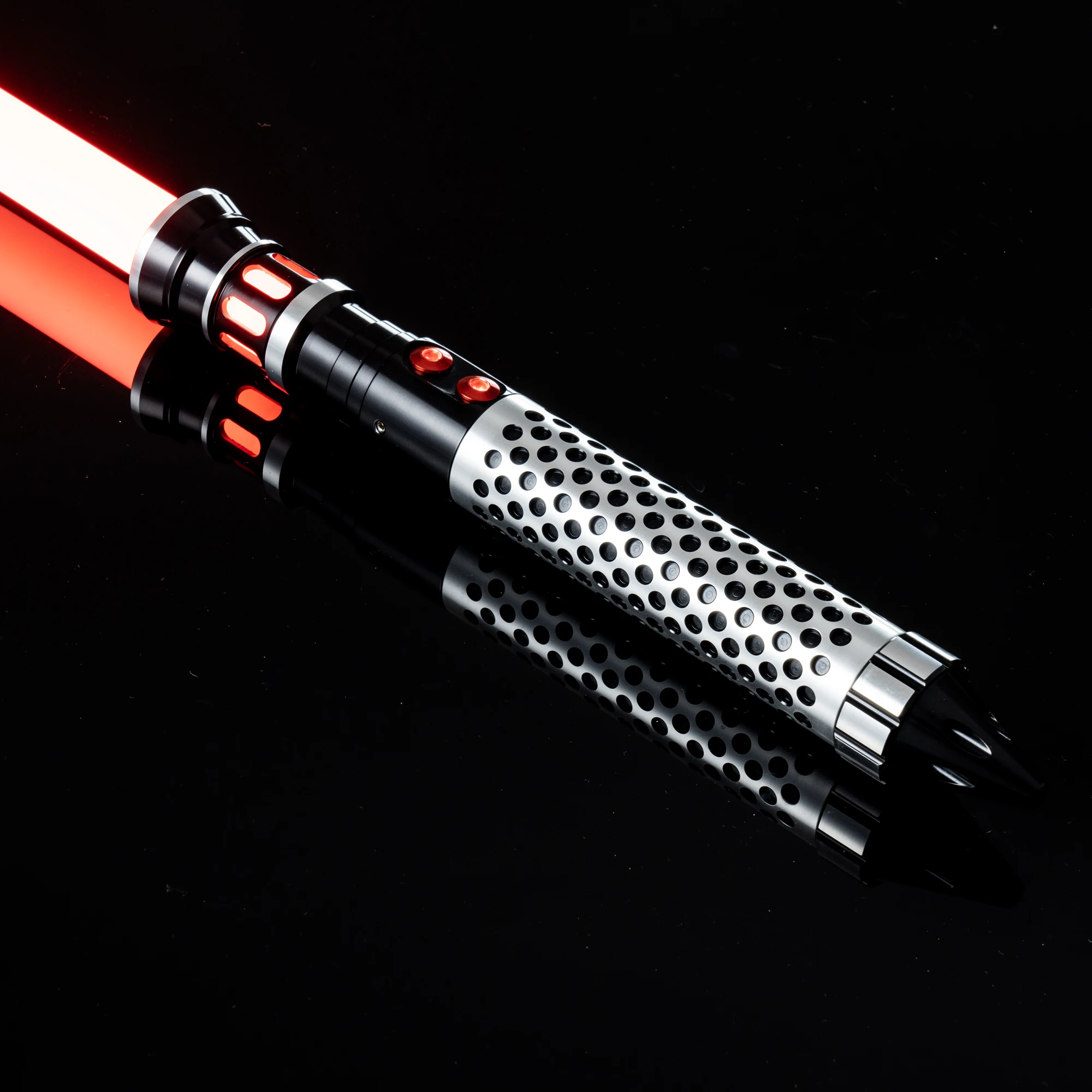 ts028の実力派レーザーソード：Hlsaber Metal Pixel Lightsaber with Proffie 2.2 Boardの徹底レビュー