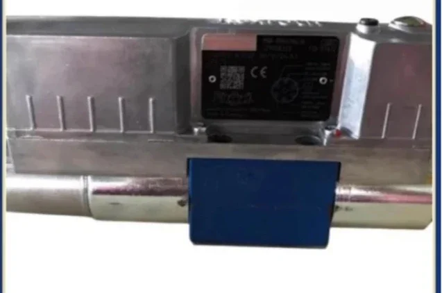 German 4WREE6E32-30/V/24A1 hydraulic proportional directional valve R901496430