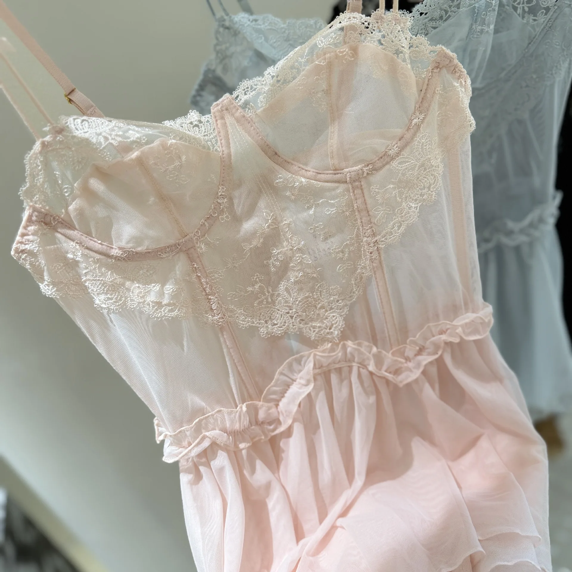 

Sexy Suspender Nightgown Female Chemise Sleepwear Lace Intimate Lingerie Nightdress Mesh Home Dress Loungewear