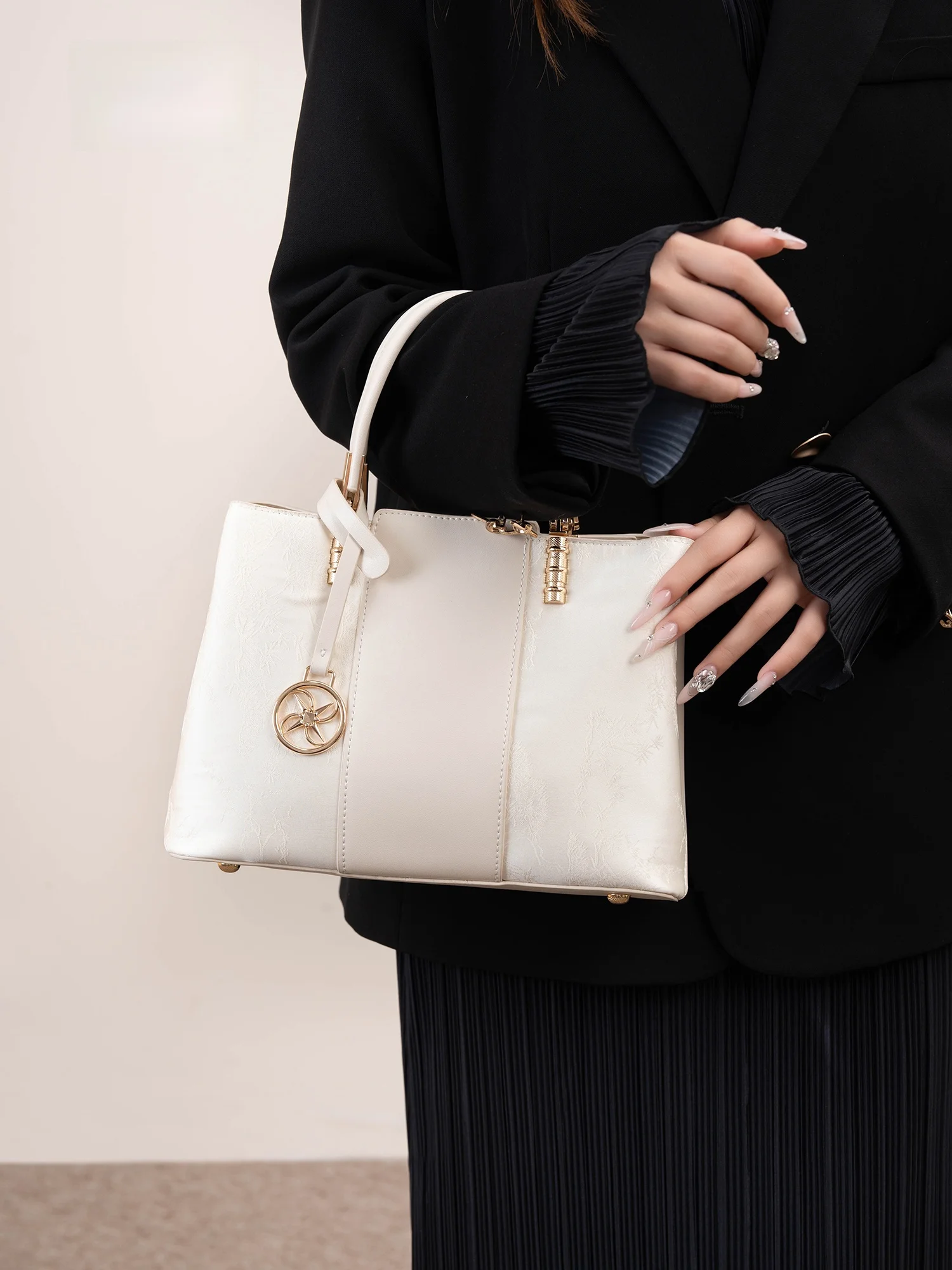 bolso-de-mano-elegante-bordado-bolso-de-hombro-para-mujer-estilo-chino-moderno-para-mamas-de-mediana-edad-ligero-con-una