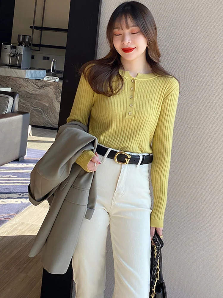 เสื้อสเวตเตอร์คอวีลายทางสีชมพูแบบเรียบง่าย สไตล์อ่อนโยน ให้ความอบอุ่น เหมาะสำหรับฤดูใบไม้ร่วงและฤดูหนาว