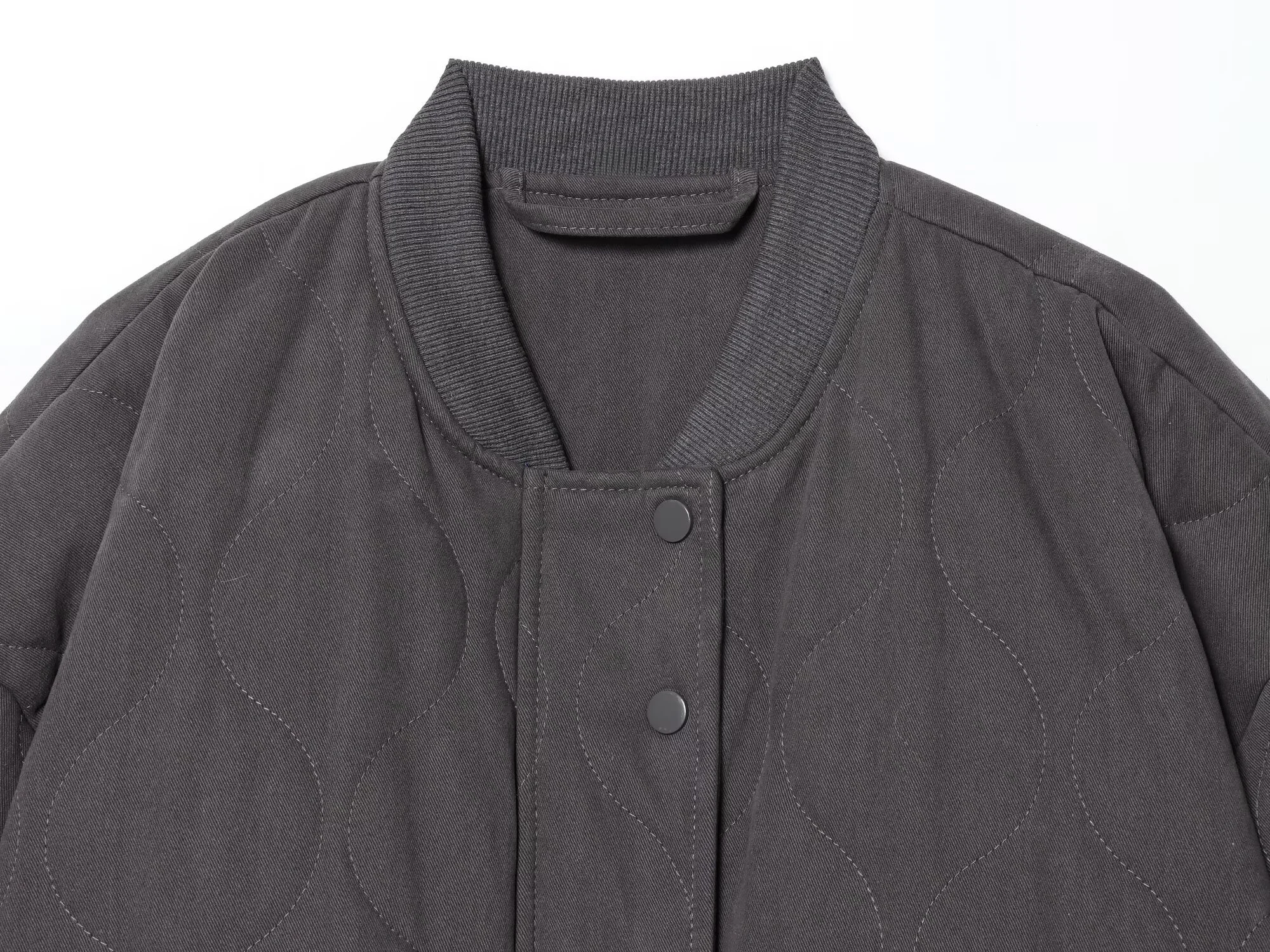 2025 겨울 신상 여성 레트로 루즈 캐주얼 패션 다용도 퀼팅 파일럿 따뜻한 면 재킷 버튼 다운 디자인