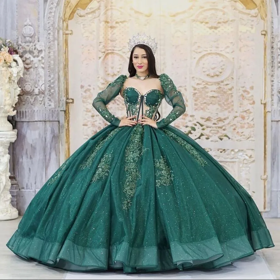 Gillter-vestido De Quinceañera De princesa verde esmeralda, manga larga, apliques De mariposa, 15 Años, corsé para 16 Años