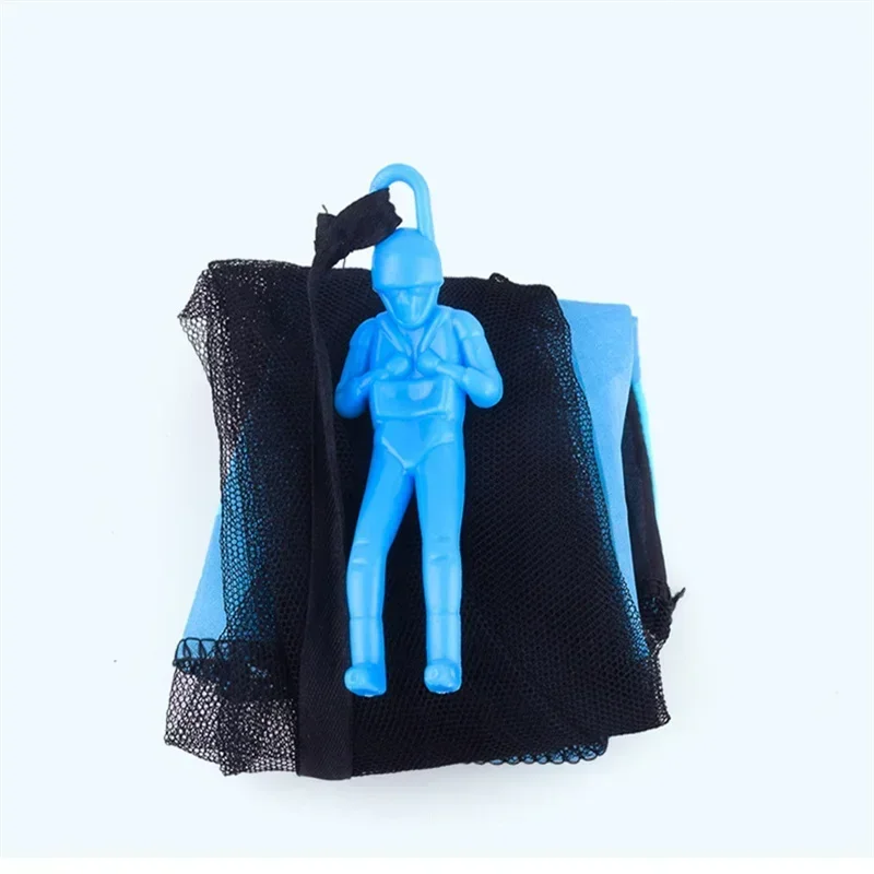 子供のための屋外パラシュートおもちゃセット,手で投げられたスポーツゲーム,兵士の感覚遊び,ランダムな色,男の子へのギフト,3個