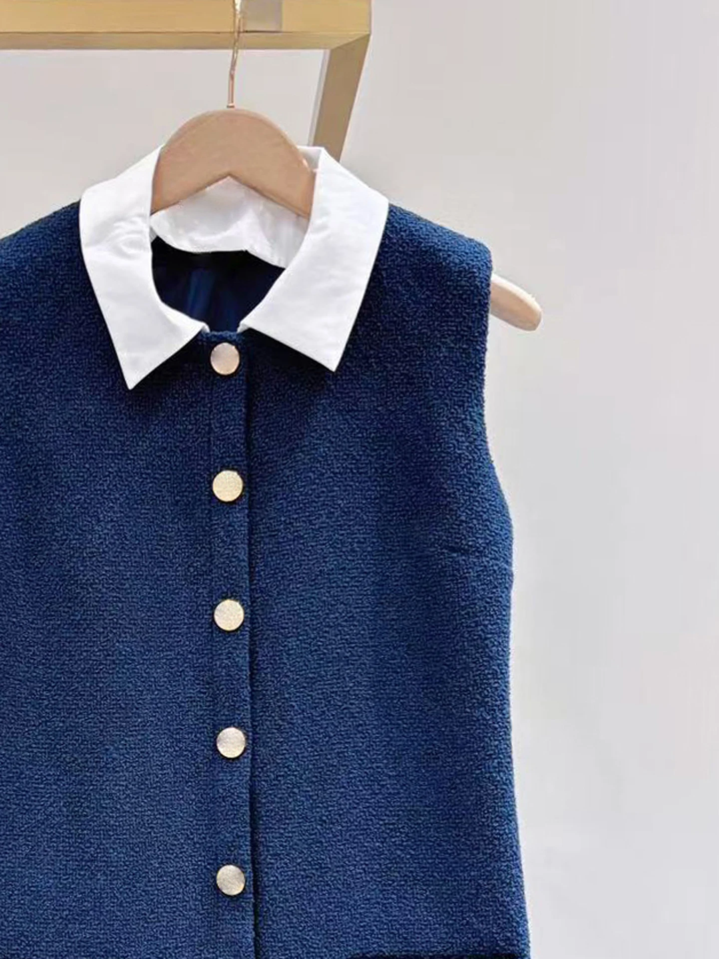 M 홈 난 유 하이엔드 여성 가을 컬리지 스타일 트위드 플리츠 베스트 드 미디 스커트 싱글 버튼 클로저 H라인 드