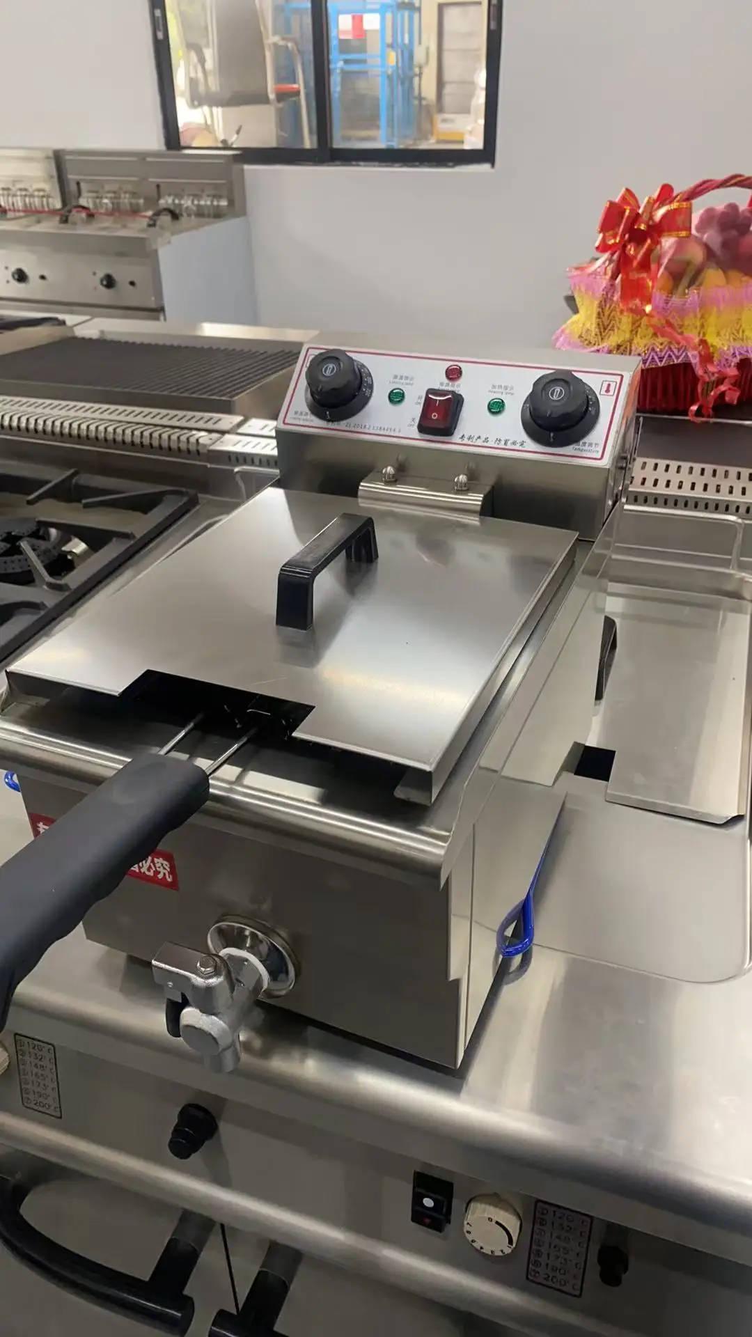 Commercial 2-Tank Electric Deep Fryer 8L+8L Stainless Steel Double Basket Fryer For Fried Chicken & French Fries