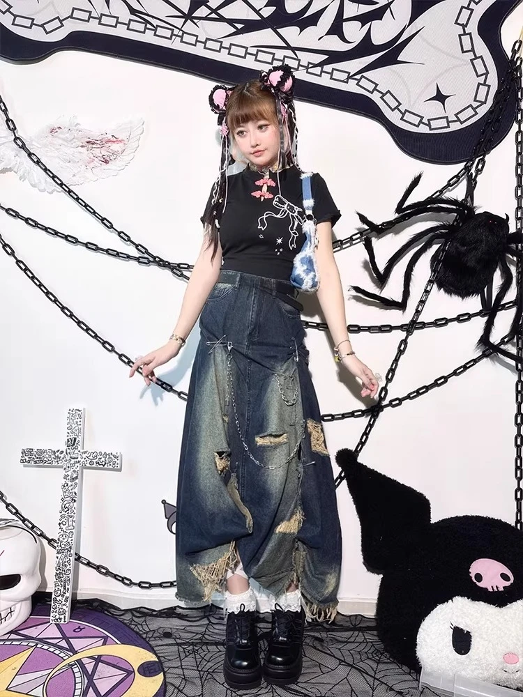 Original Design Hot Girl Long Skirt 2026 Spring New Heavy Craftsmanship High-Quality American Style Ripped Split Denim Skirt