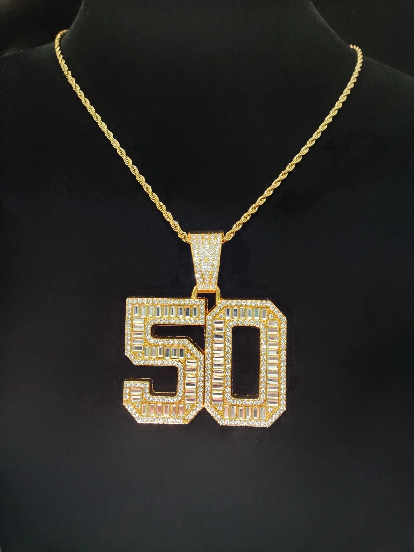 2024 وصل جديد الهيب هوب 50 عدد r قلادة قلادة الرجال سلسلة نسائية مثلج خارج بلينغ بلينغ القلائد الهيب هوب مجوهرات موضة هدية