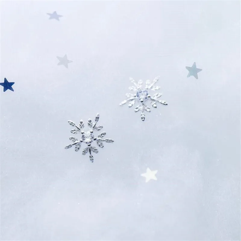 New Temperament Fashion Jewelry 925 Sterling Silver Fresh Romantic Flower Sweet Snowflake Crystal Stud Earrings E207