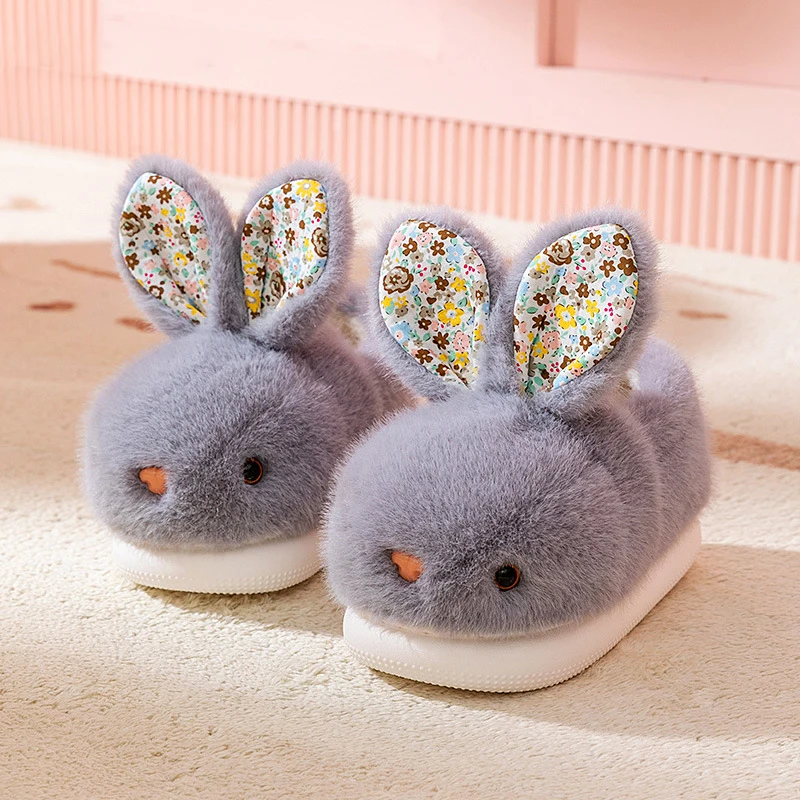 รองเท้าแตะกระต่ายแบบใหม่สำหรับเด็กผู้ชายและเด็กผู้หญิง รองเท้าแตะขนฟูสำหรับใส่ในบ้าน รองเท้าสำหรับเด็กวัยเรียน รองเท้าแตะกระต่ายสีขาวนุ่มฟูสำหรับวัยรุ่นหญิง รองเท้าผ้าพลัฌ