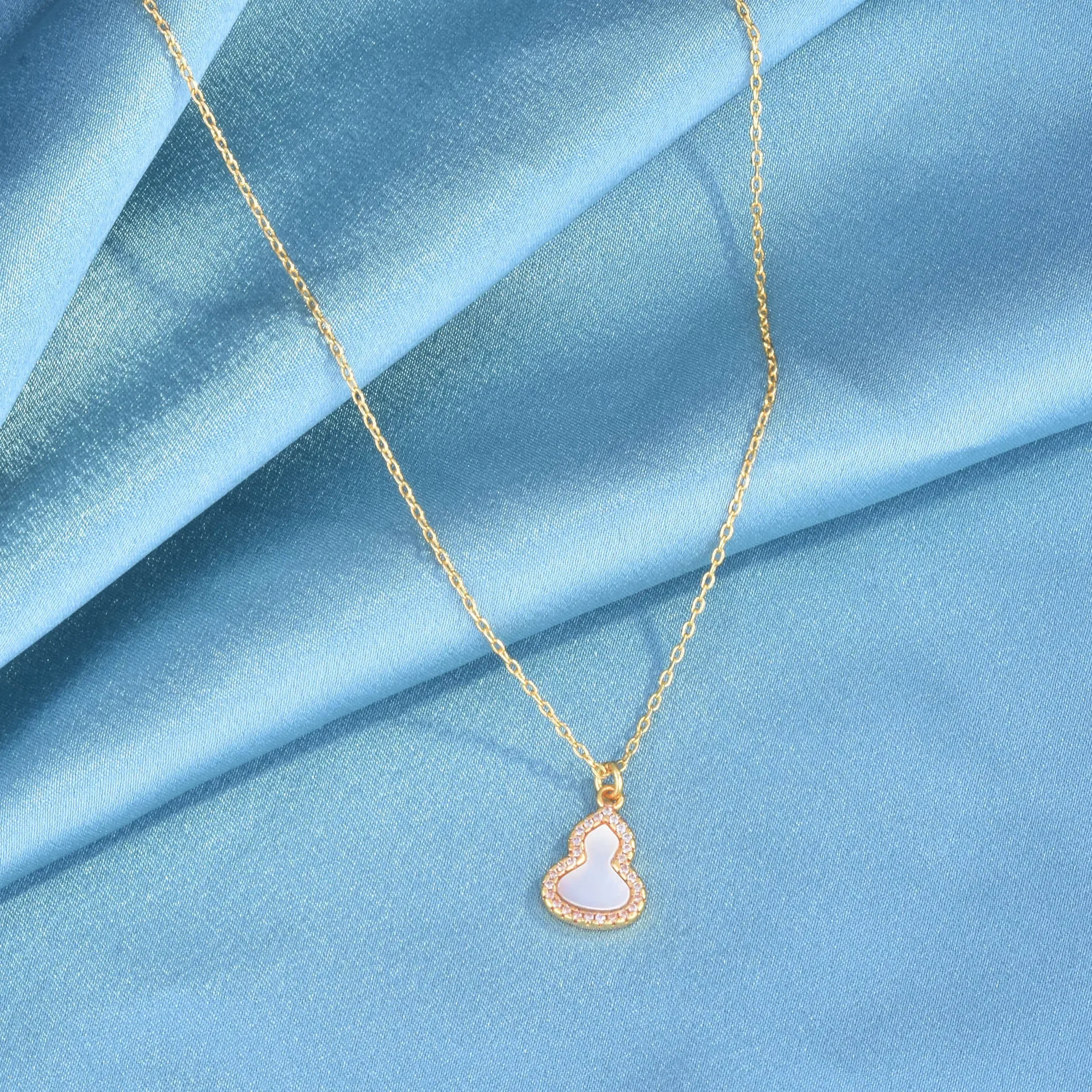 S925 Sterling Silber Damen-Schlüsselbein-Halskette mit Weißem Fritillaria-Diamant und 18k Gold-Details Schickes Vielseitiges Alltags-Accessoire – Detail 10