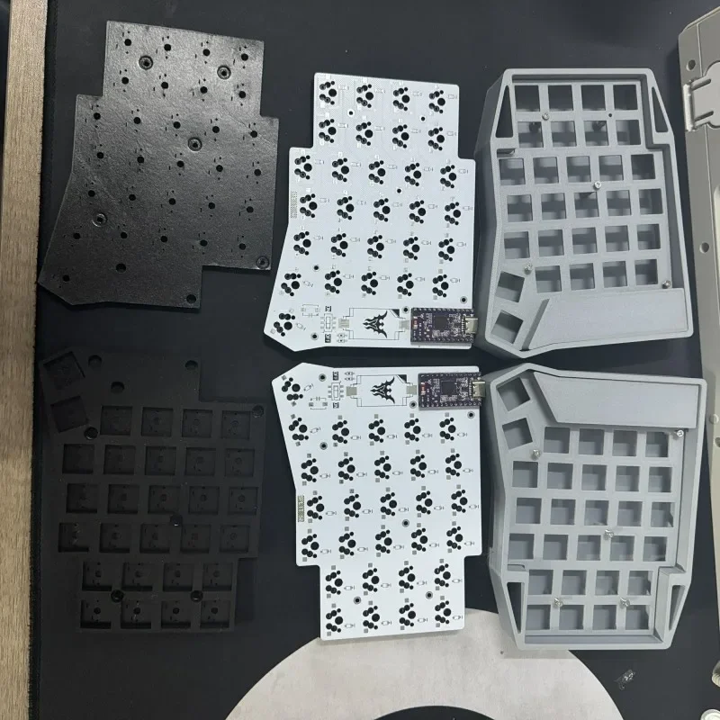 Kit tastiera divisa Split 58 Modalità singola personalizzata Wireless 2.4GHz VIAL Chiave di cambio hot-swap Giocatori fai da te per tastiera meccanica