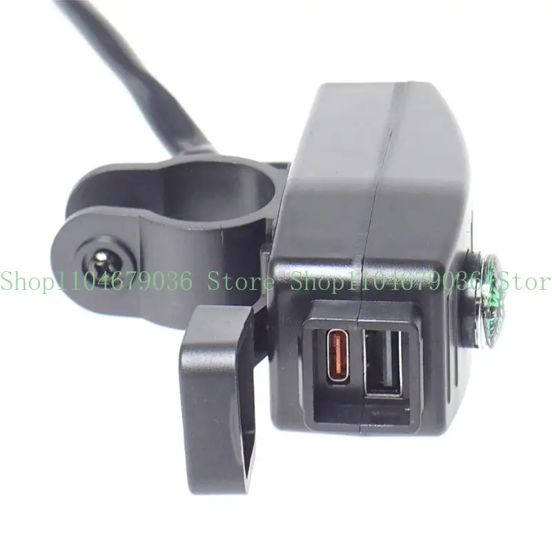 652F Compact Motorcycle USB Chargers With Double Ports And Intelligent Charging Technology