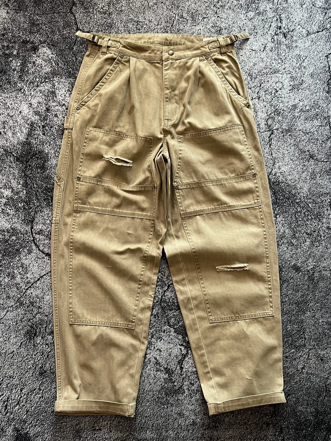 

Retro American Workwear Pants Cotton Men's Casual Torn ket Decorative Button Patched Cargo Trousers Straight Leg Fit