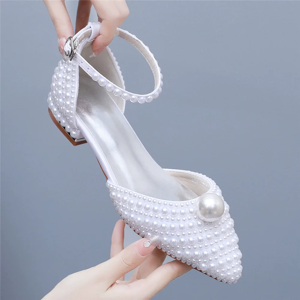 

Spring and summer new pointed hollow white large pearl low-heeled wedding shoes banquet daily large size flat women's sandals