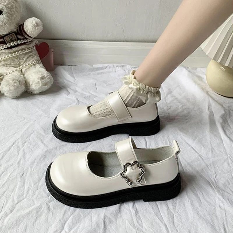 Buty damskie Okrągłe palce Japoński styl Lolita Obuwie damskie Off White Gothic Loafers Cute Mary Jane Kawaii With Stylish