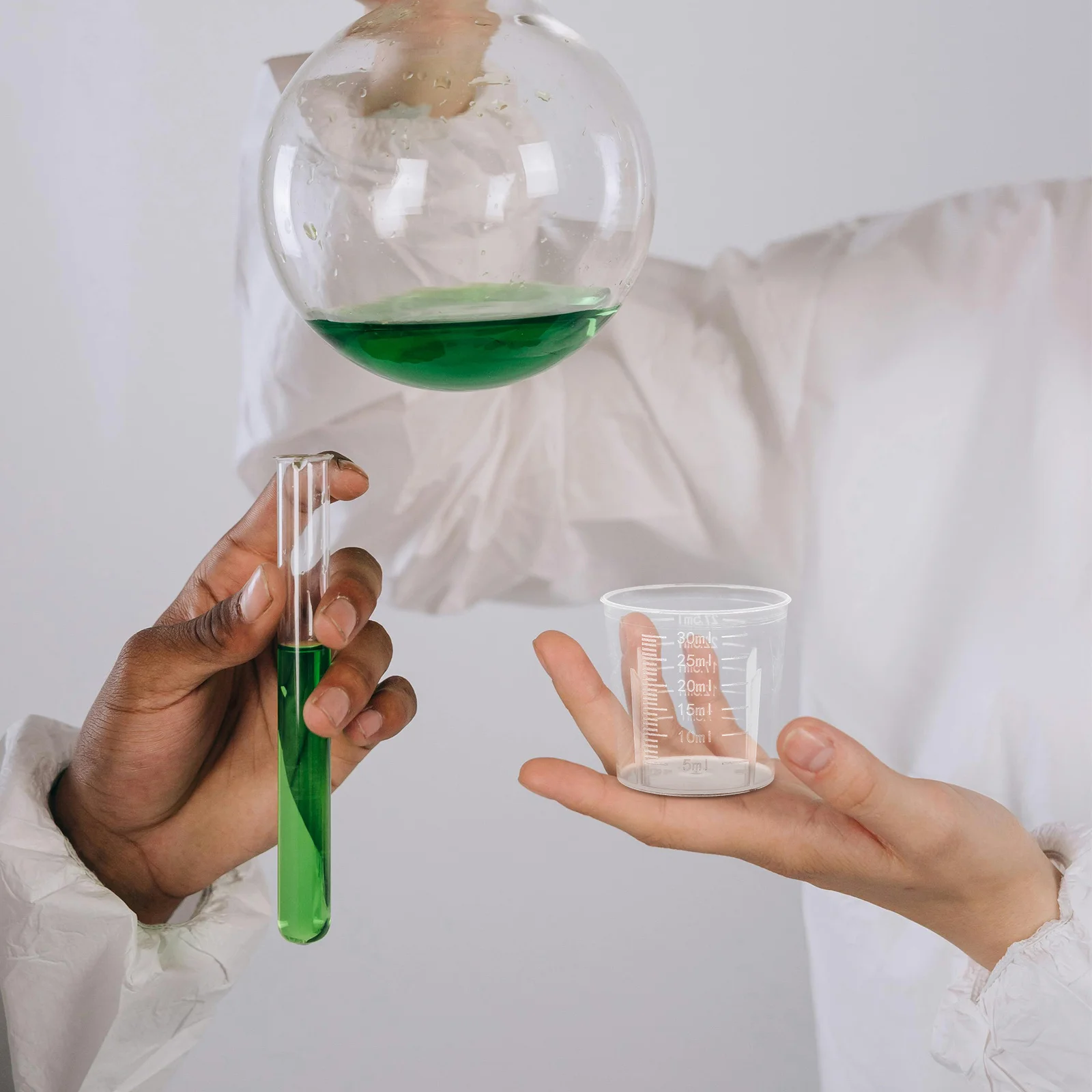 

100Pcs 30ml Laboratory Measuring Cup Epoxy Craft Making Tool Compact Lightweight Easy Storage Measuring Cups Mixing Cups