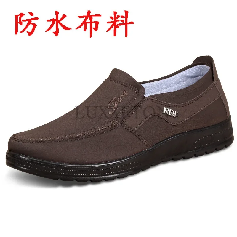 Fashionable High Quality Men Sneakers Large Size Soft Lightweight and Breathable Slip on Flats Summer Men Casual Mesh Shoes