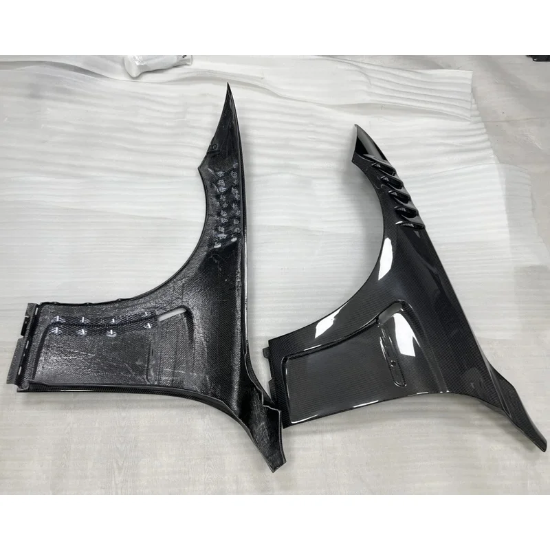 

Hot Selling Carbon Fiber Hood Body Kit M4 F82 /M3 F80 Ventilated Fenders