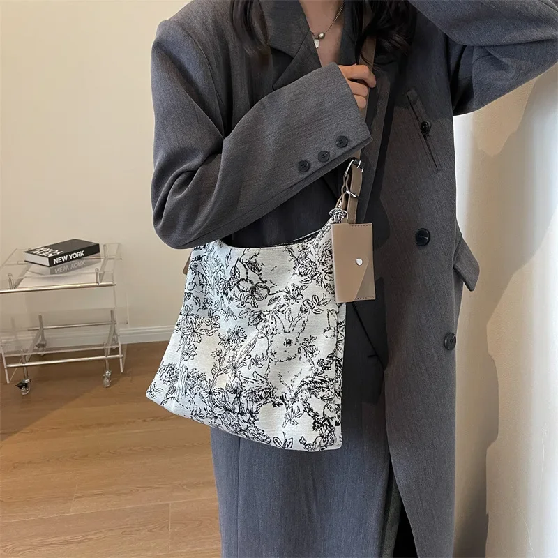 South Korea's Same Mori Simple Floral Bag Romantic Fresh Small Flower Canvas  Oblique Span Large-capacity Shoulder Bag Women