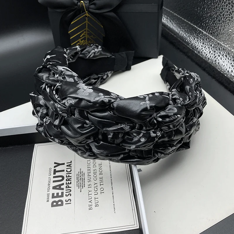 Original High Cranial Top Woven Leather Hair Clip, Feminine Temperament, White Hair Covering, Face Washing Headband, Fashionable
