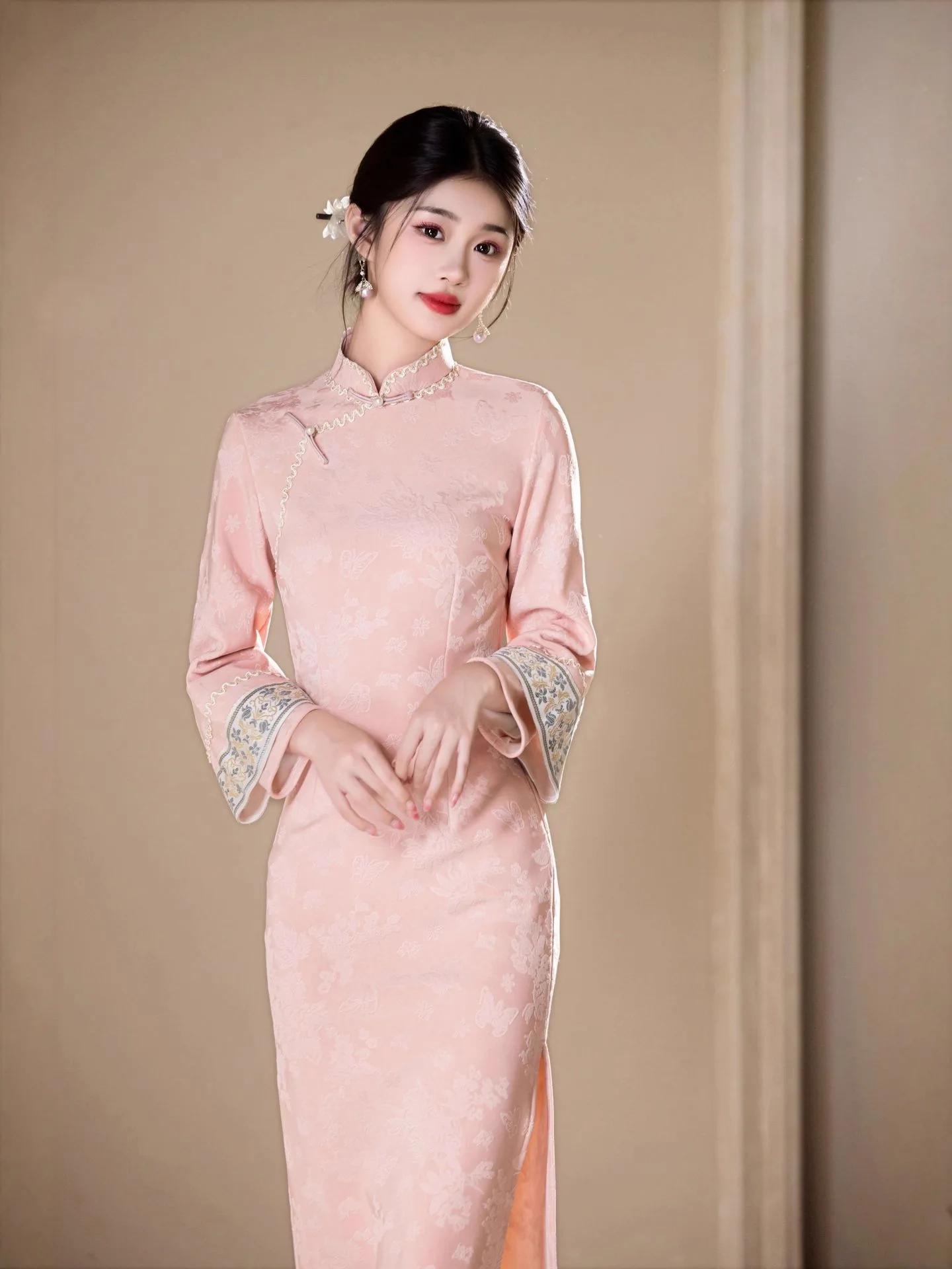 

Pink Elegant New Chinese Style Improved Inverted Big Sleeve Cheongsam for Women 2025 Autumn Ladies Daily Cheongsam