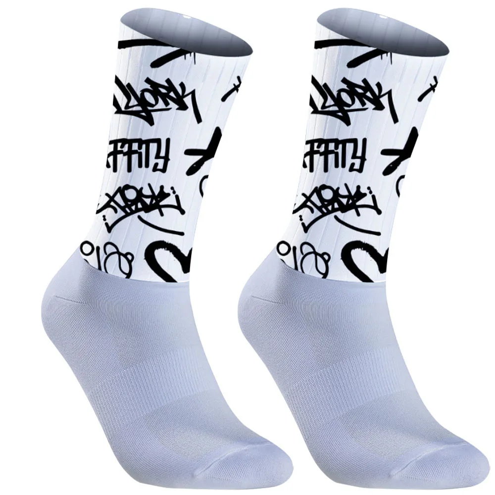 

2025 New Anti odor breathable holes+moisture wicking, dual effect protection of riding comfort