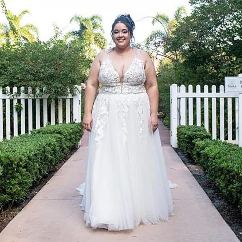 

MULONG Plus Size Wedding Dresses A-line Deep V-neck Applliques Empire Lace Vintage Vestidos De Novia Sleeveless Robe De Mariée