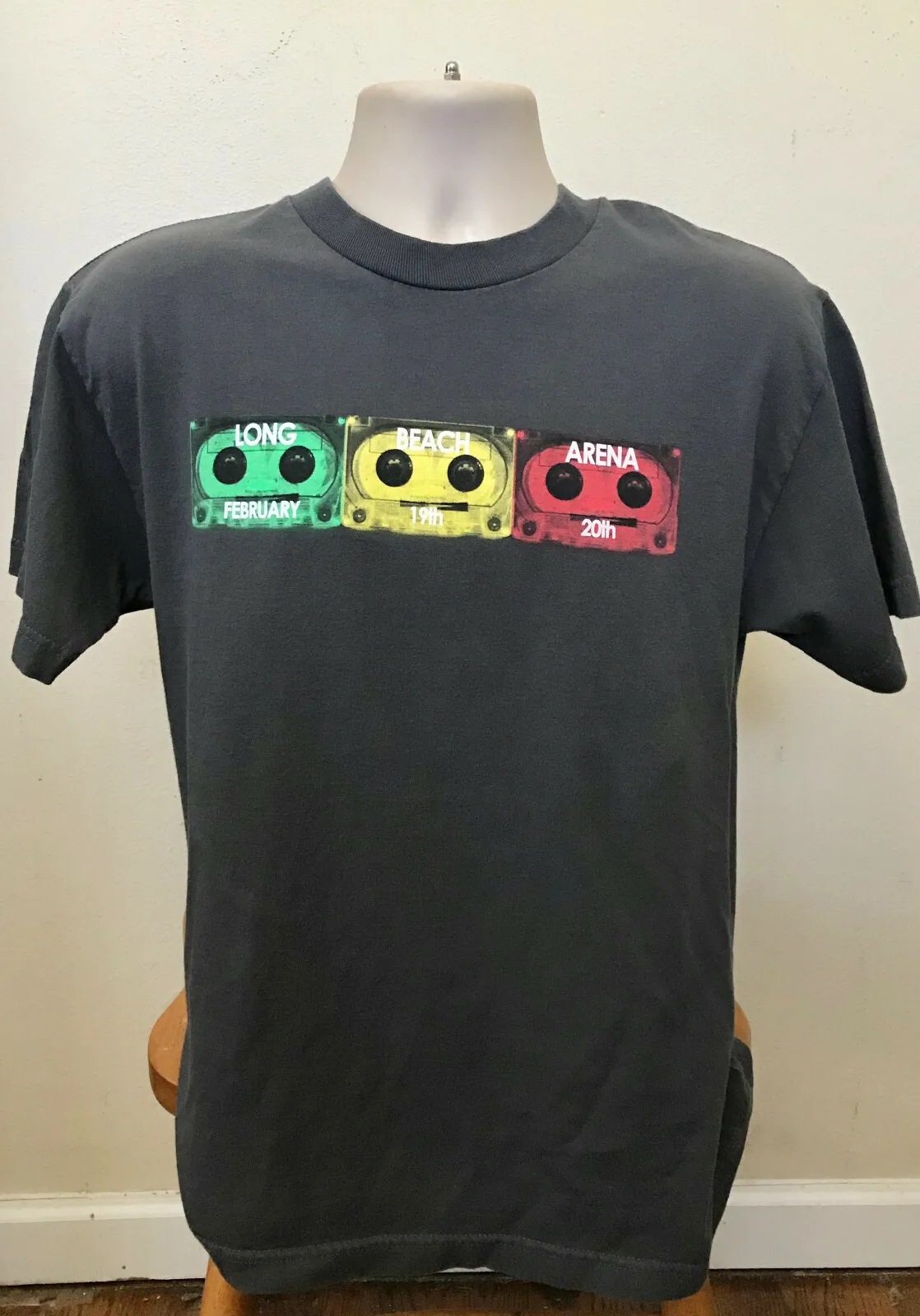 Концертные футболки 2011, концертная футболка в стиле регги, регги, фестиваль кексов, длинный пляж Концертные футболки 2011, концертная футболка в стиле регги, регги, фестиваль кексов, длинный пляж