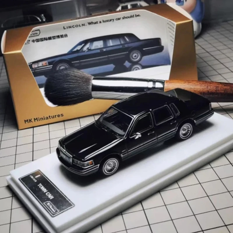 MK 1:64 スケール 1992 リンカーン タウンカー合金車モデル クラシック