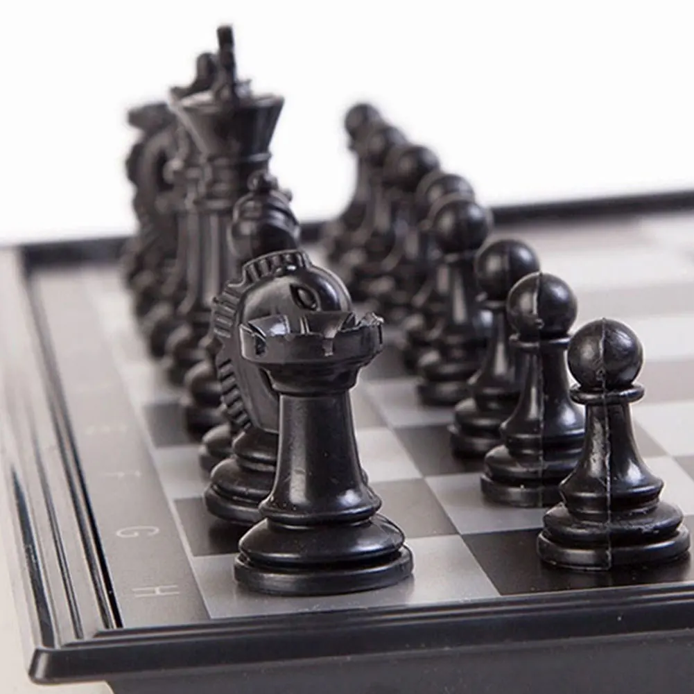 لوح شطرنج محمول 19.5*19.5 سنتيمتر لعبة رقعة الشطرنج البلاستيكية لعبة الشطرنج الدولية هدية للأطفال البالغين المبتدئين