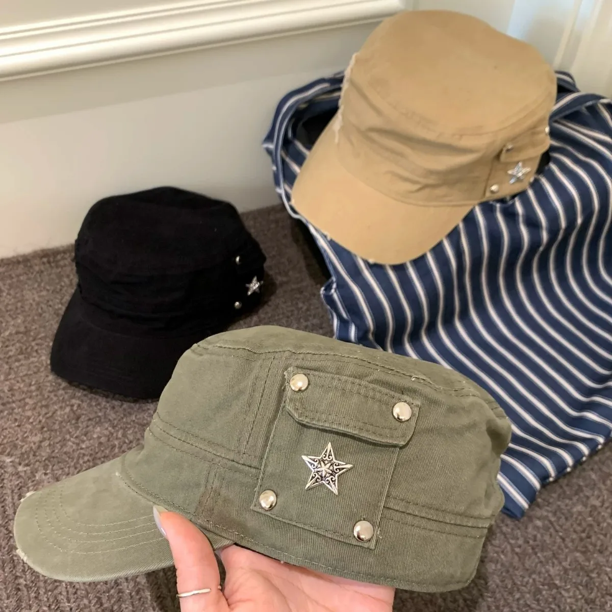 Vintage Star Rivet Equestrian Caps Men's And Women's Fashionable And Tidal Current Flat Topped Duck Tongue Hats