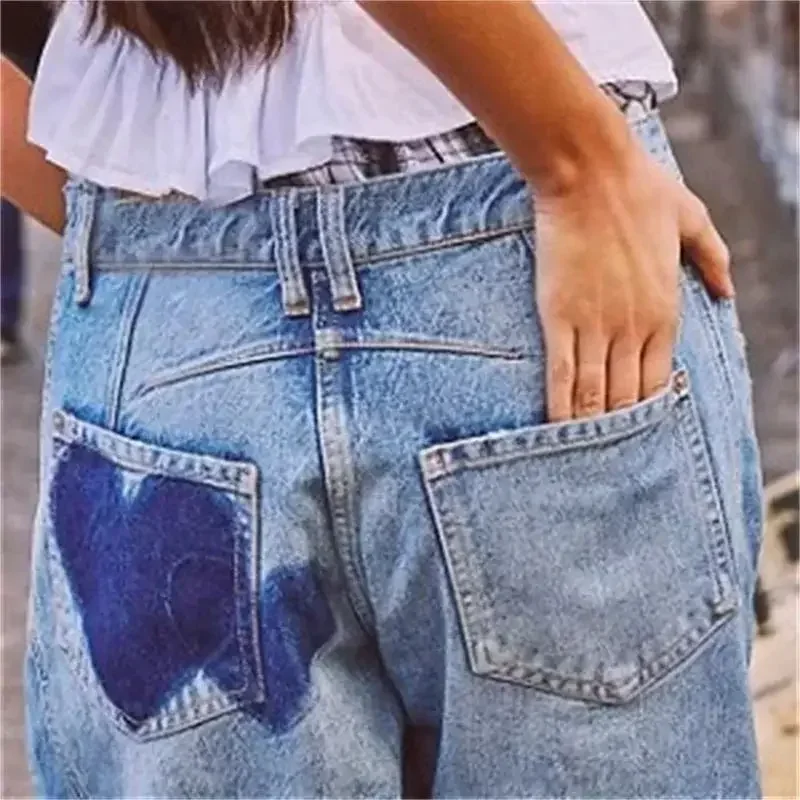 2024 Fashion Love Print decorazione pantaloni in Denim donna Jeans dritti larghi pantaloni Midi Casual femminili New Trend Streetwear