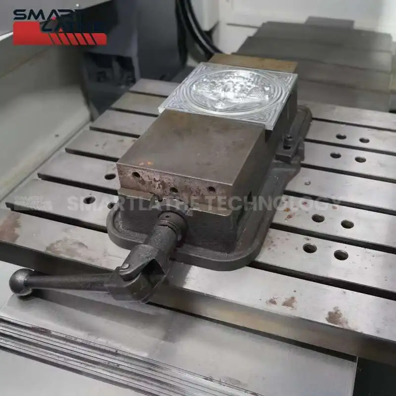 Milg Hine CNC vertical de alta velocidade com 4 eixos e trocador de ferramentas automático