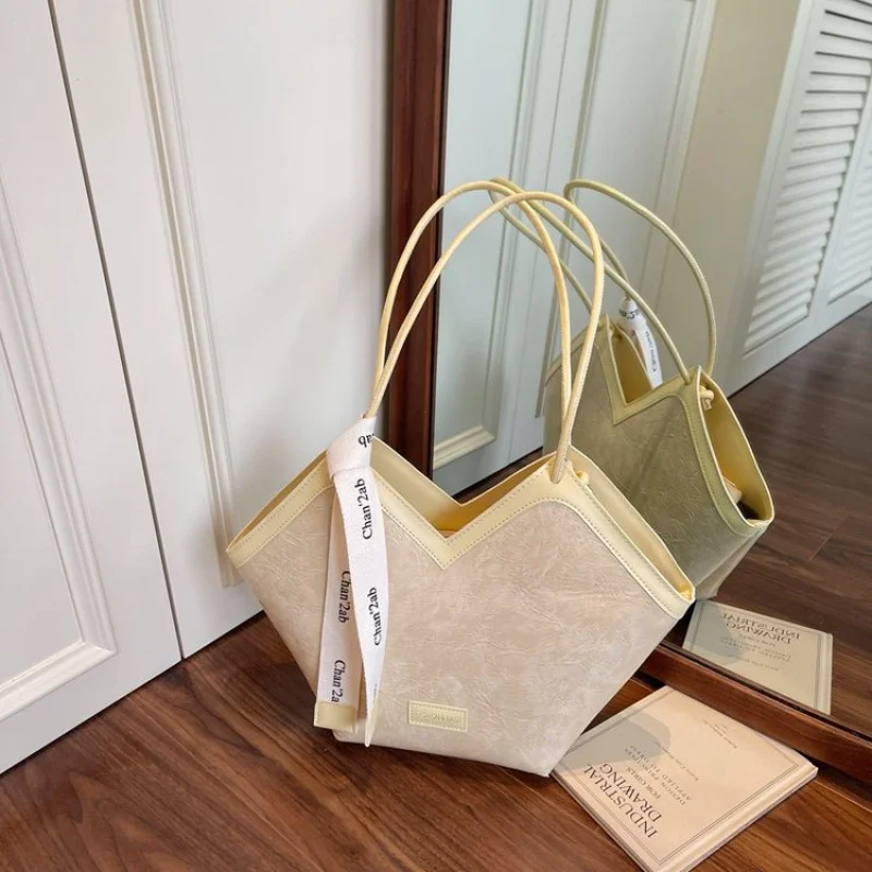 กระเป๋าโท้ทหนังสะพายข้าง/สะพายไหล่สำหรับผู้หญิง ดีไซน์หรูหราคลาสสิกจากแบรนด์ดังสำหรับแฟชั่นนิสต้า